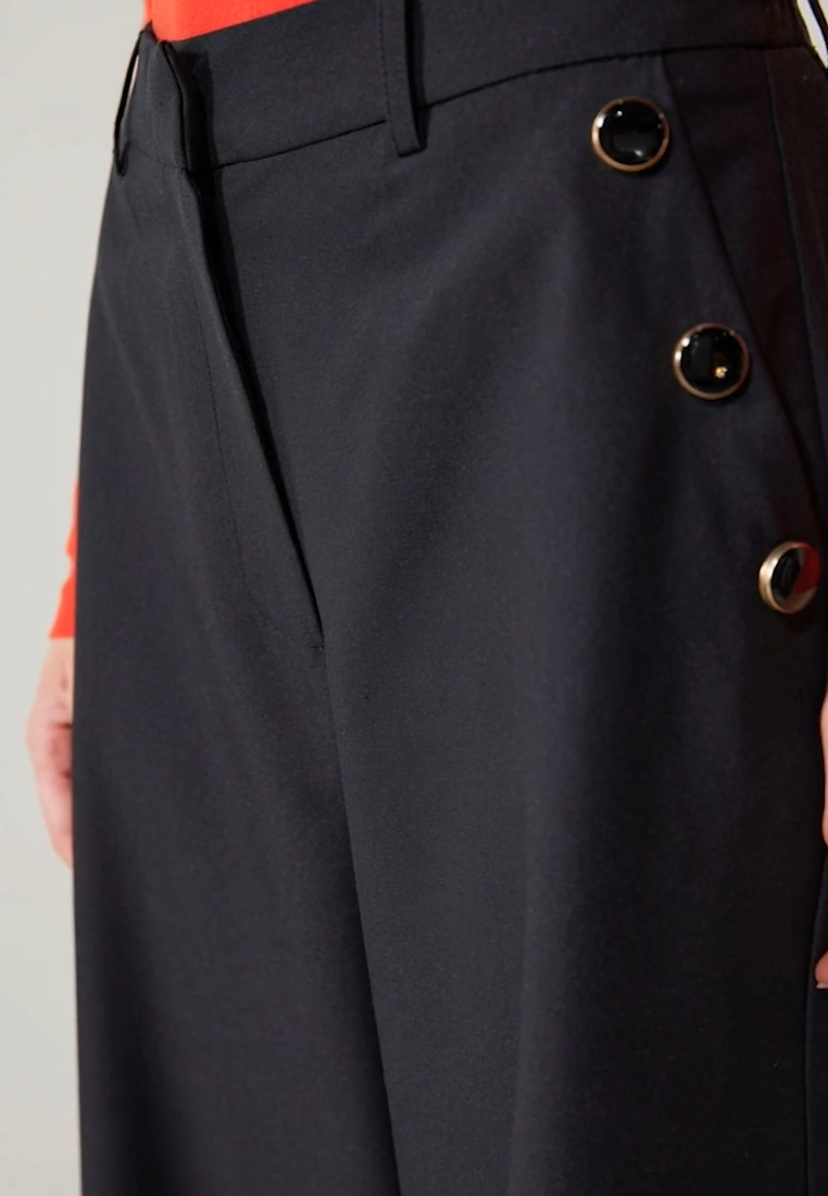 Women’s Black High-Waist Wide-Leg Trousers