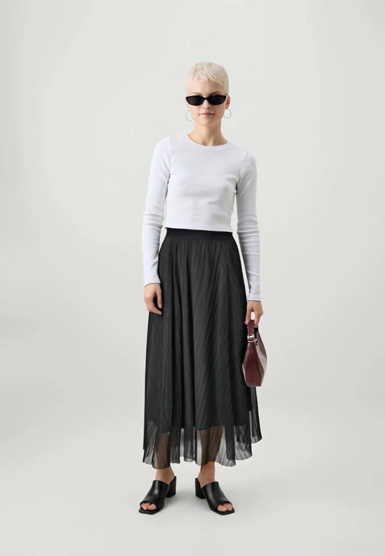 Women’s Black High-Waist Wide-Leg Trousers