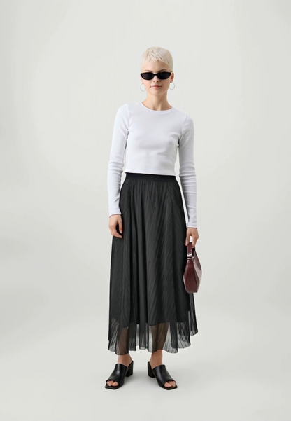 Women’s Black High-Waist Wide-Leg Trousers