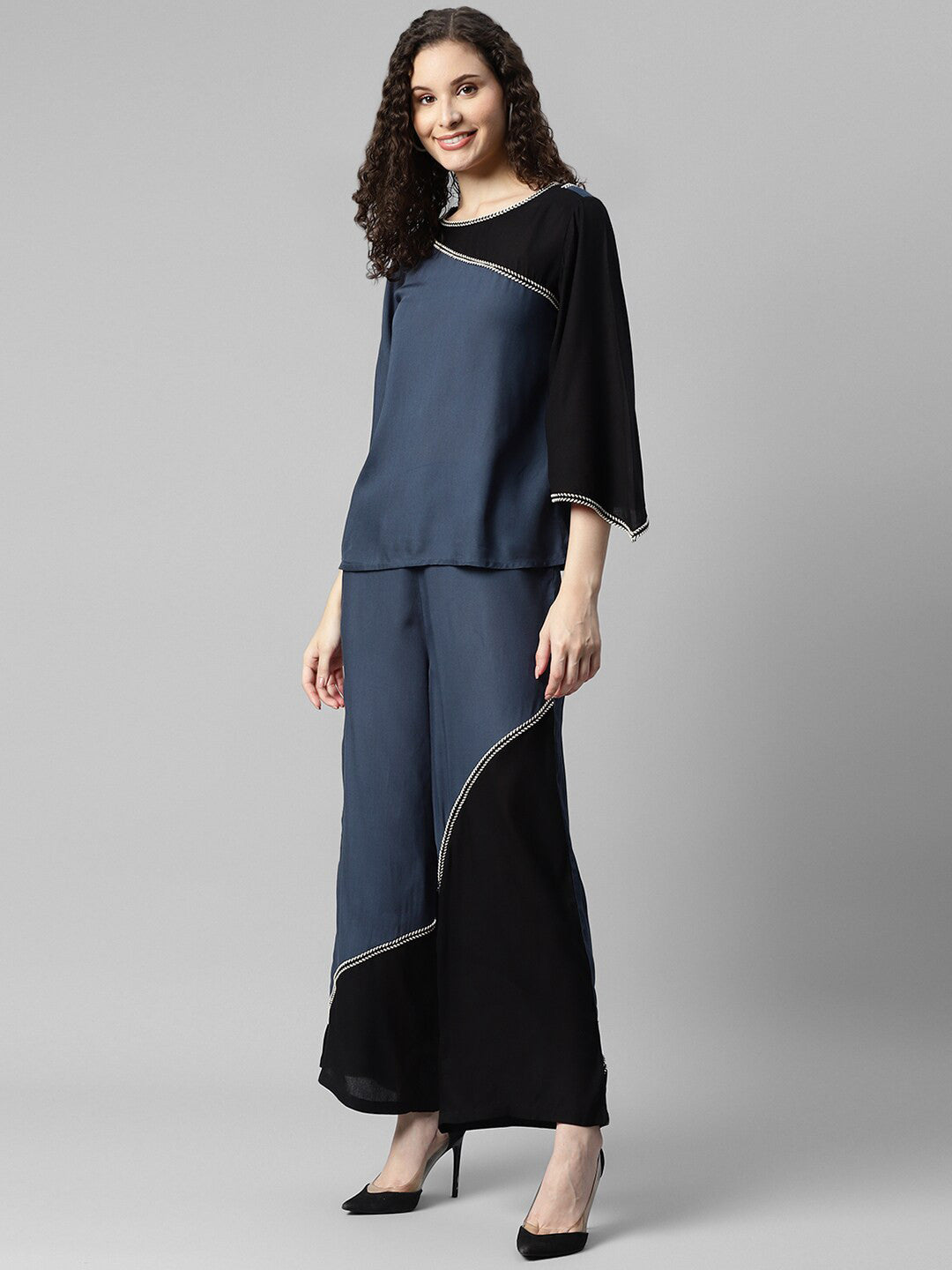 Colourblocked Round Neck Top With Trousers