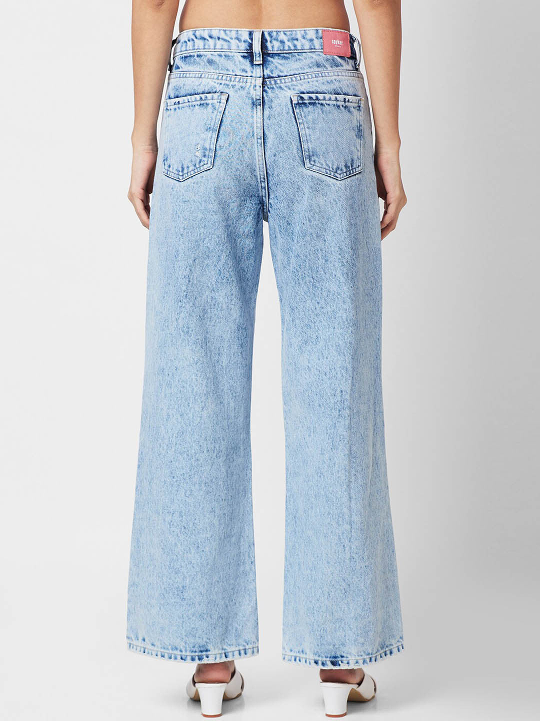 Women High-Rise Slash Knee Heavy Fade Stretchable Jeans