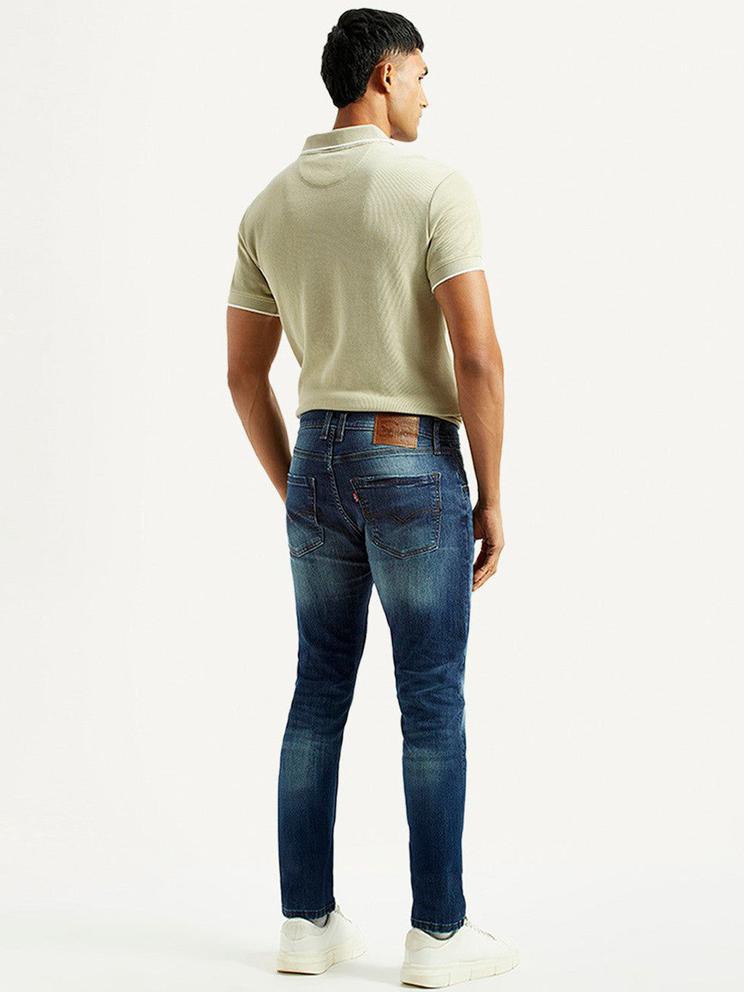 Men Classic Tapered Fit Mid-Rise Light Fade Stretchable Jeans