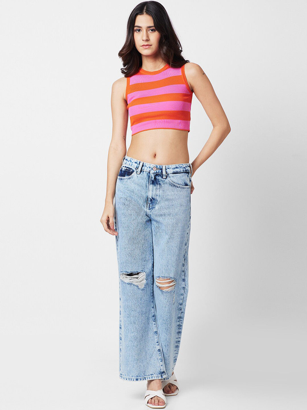 Women High-Rise Slash Knee Heavy Fade Stretchable Jeans