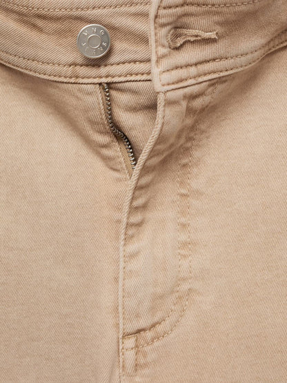 Women Stretchable Jeans with Raw Edge Detail