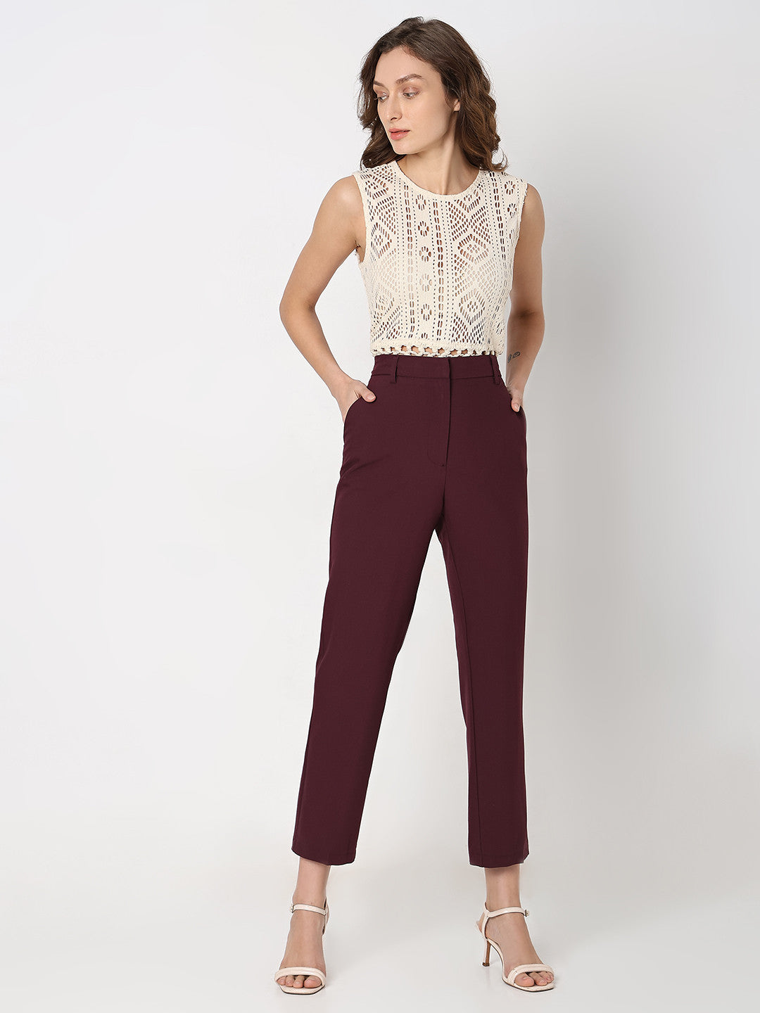 Women Slim Fit Cropped Trousers