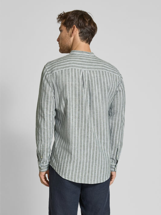 Slim fit casual shirt in a linen blend with a Mao collar in khaki